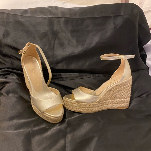 Stuart Weitzman Gold & Tan Wedges - Picture 6 of 7